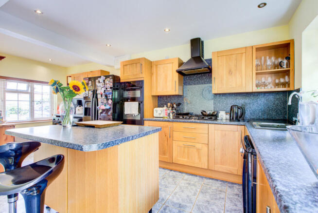 Percy Road, Leigh-on-sea, SS9 photo 4