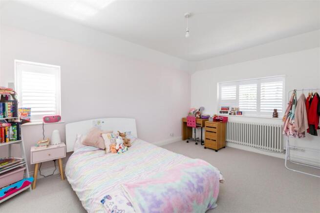 Photo 33