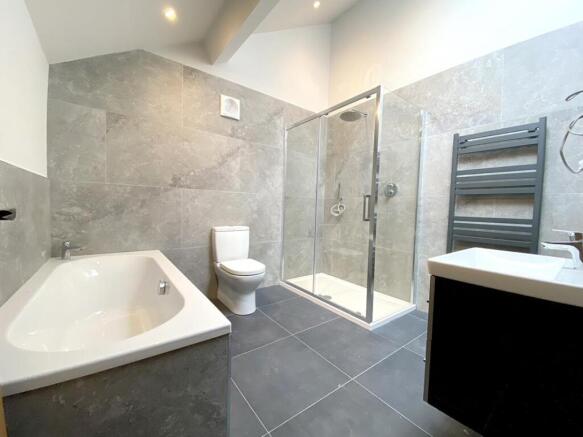 4 bed Mews to rent Image 8