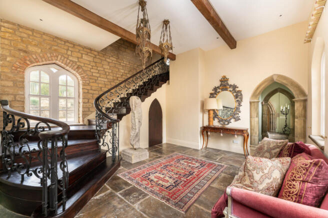 4 bed Detached for sale Image 7