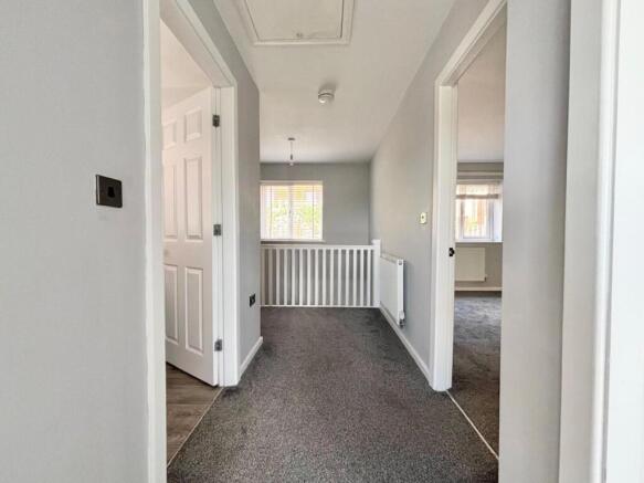 4 bed Detached for sale Image 11
