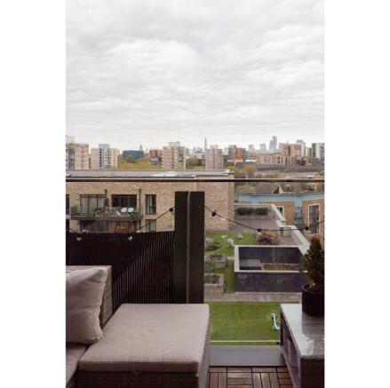 Chorley Court, E14
