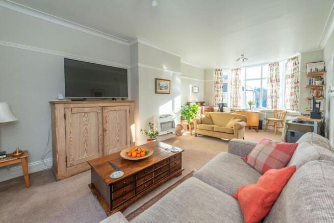 LOUNGE/DINER AND DINING KITCHEN