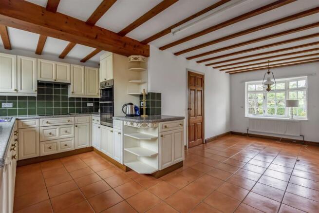 Kitchen / Dining Roo