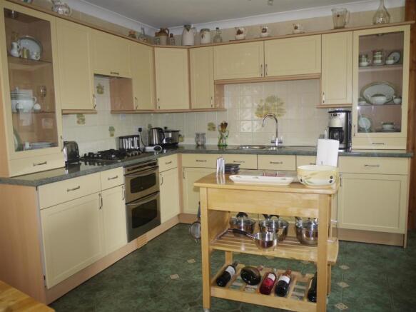 KITCHEN/DINER