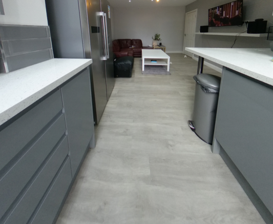 6 bed House to rent Image 6