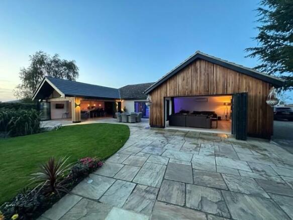 Woodland View, West End, Silverstone