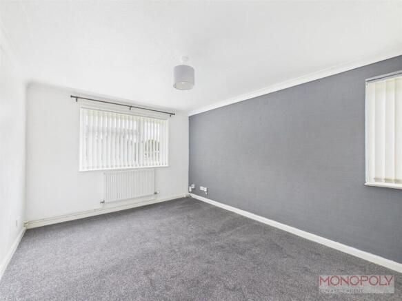 Overton Way, Wrexham, LL12 photo 4