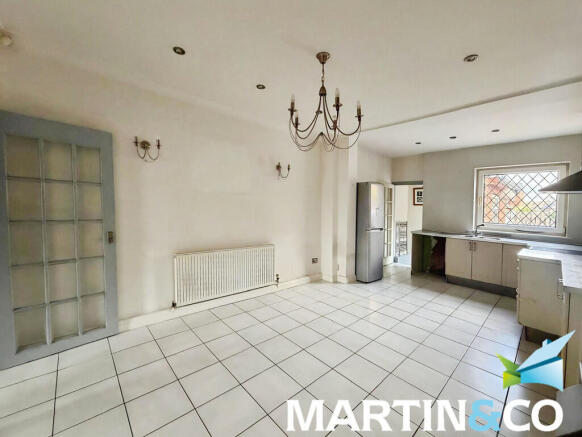 3 bed Terraced for sale Image 6