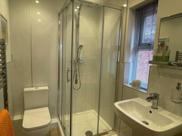 Shower Room.jpg