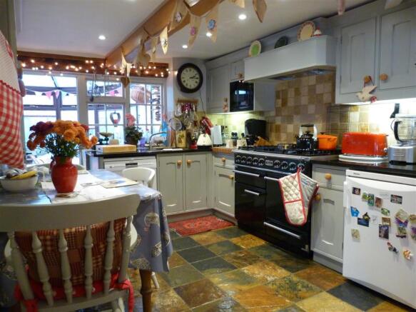 BREAKFAST KITCHEN