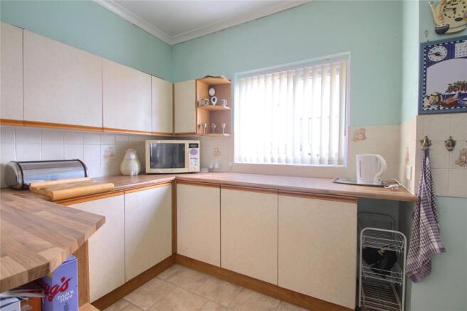3 bed Semi-Detached for sale Image 6