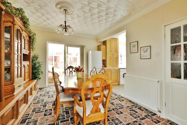 3 bed Semi-Detached for sale Image 5