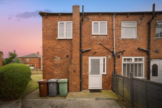 3 bed Semi-Detached for sale Image 10