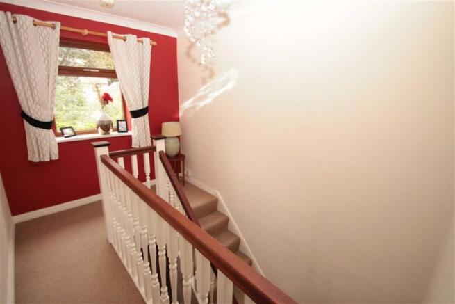 FIRST FLOOR LANDING