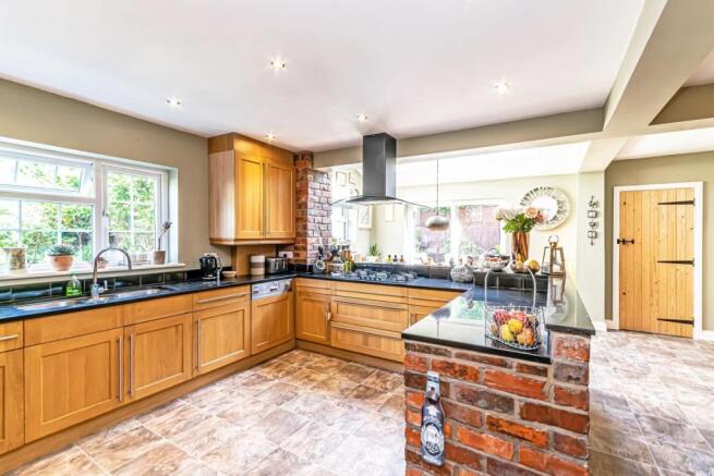 Kitchen / Living Room
