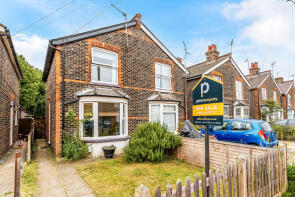 23, Emlyn Road, Redhill RH1 6EP