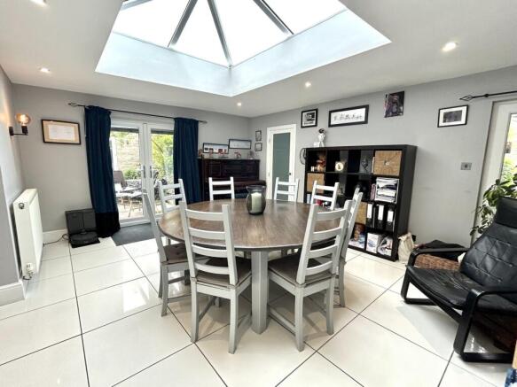 4 bed Detached for sale Image 6