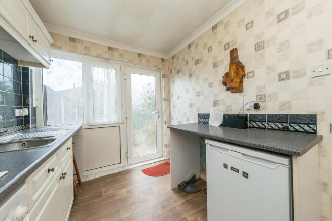 2 bed Semi-Detached Bungalow for sale Image 4