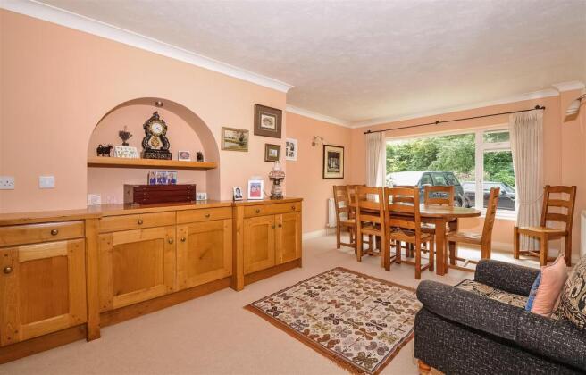 Dining room PHOTO K.