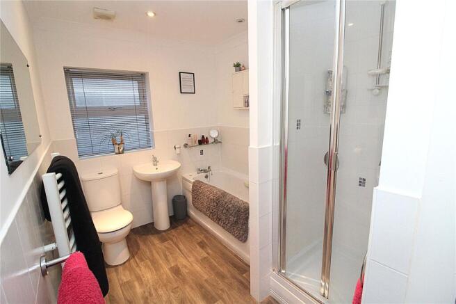 2 bed Flat for sale Image 10