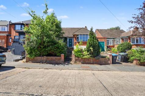 56 Lechmere Avenue, Chigwell, IG7 5ET