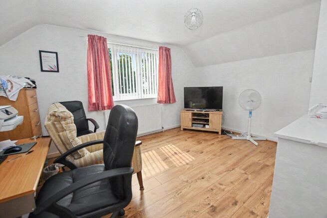 3 bed Bungalow for sale Image 9