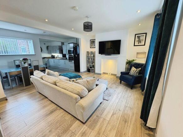 Myrtle Crescent, Forest Hall photo 4