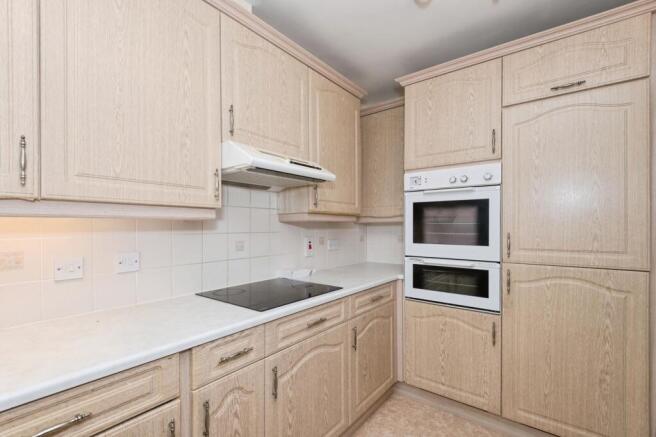 2 bed Apartment for sale Image 10
