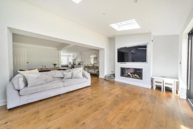 4 bed Detached for sale Image 7
