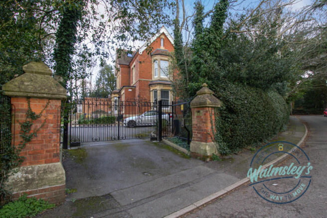 Electric gated entrance