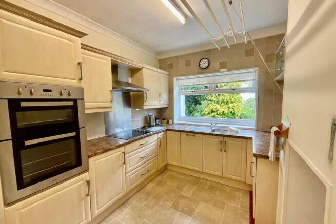 3 bed Bungalow for sale Image 10