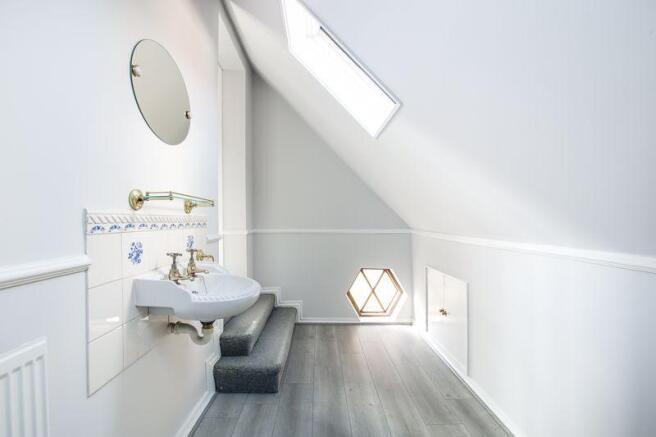 Ensuite to Bed...