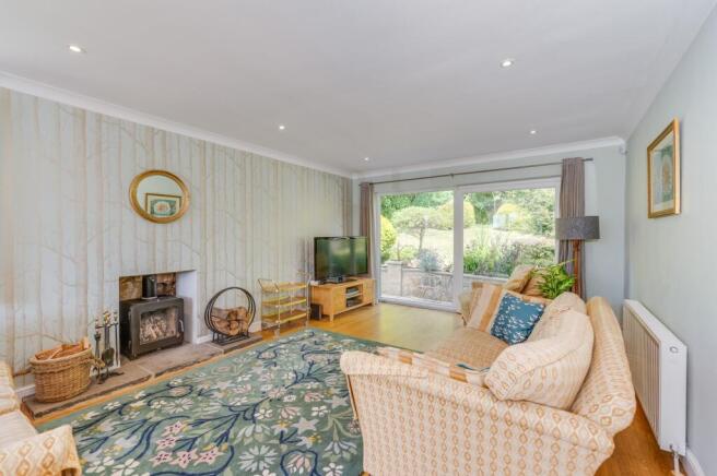 4 bed Detached for sale Image 10