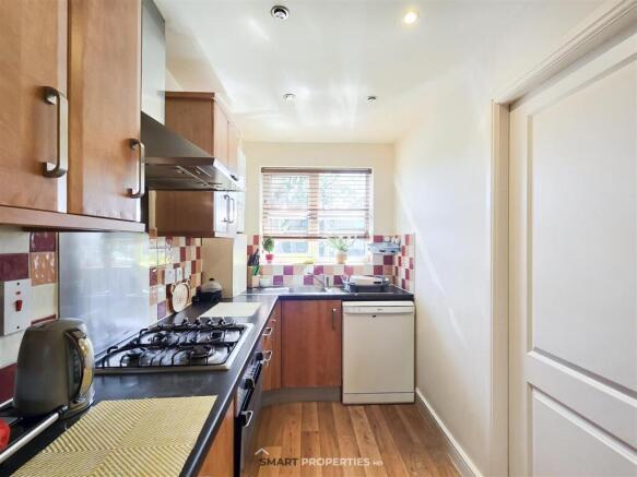 2 bed House for sale Image 5