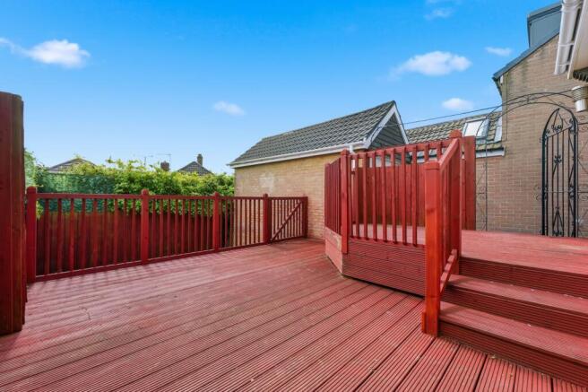 3 bed Semi-Detached for sale Image 11
