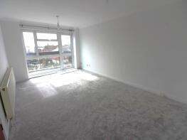8, Grange Gardens, London N14 6QP