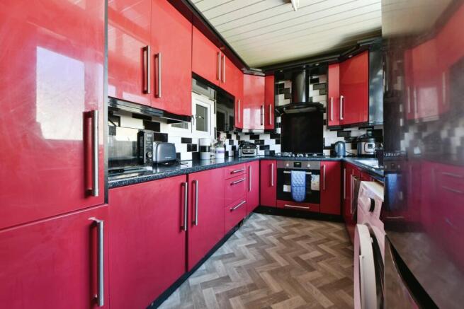3 bed Terraced for sale Image 4