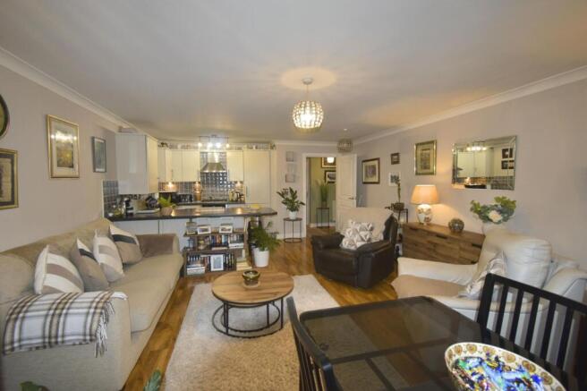 Living / Dining Kitchen
