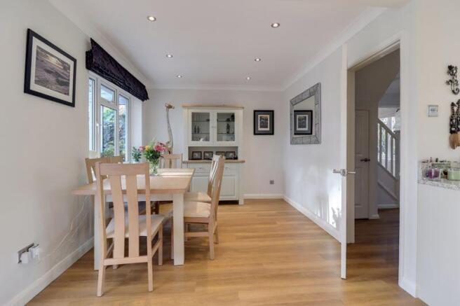 Hawkes Leap, Windlesham photo 4