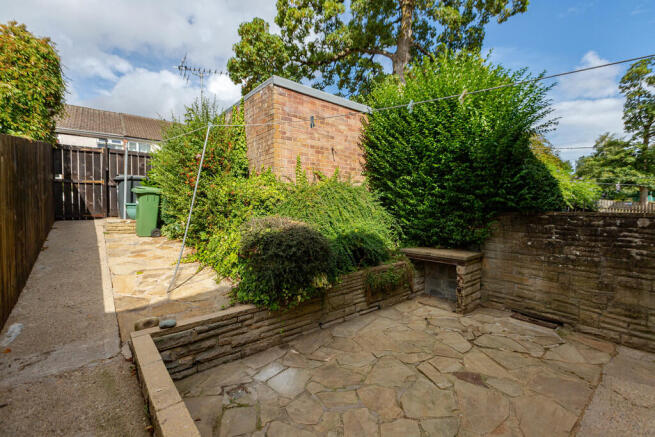 3 bed Semi-Detached to rent Image 10