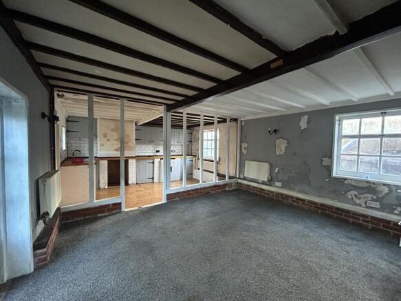 2  Medium  T202512151054.jpg