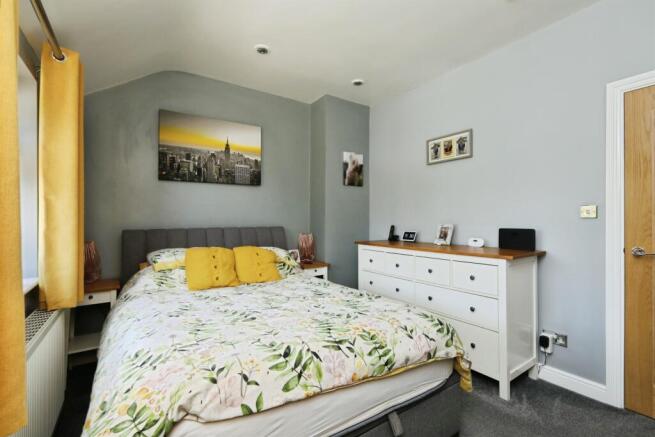 3 bed Semi-Detached for sale Image 7