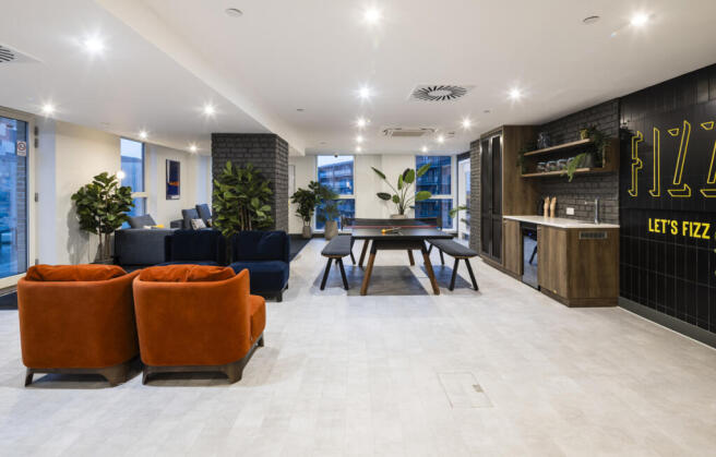 Fizzy Canning Town 2571