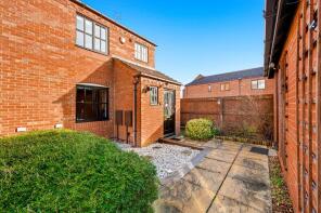 21, Clare Croft, Middleton, Milton Keynes MK10 9HD