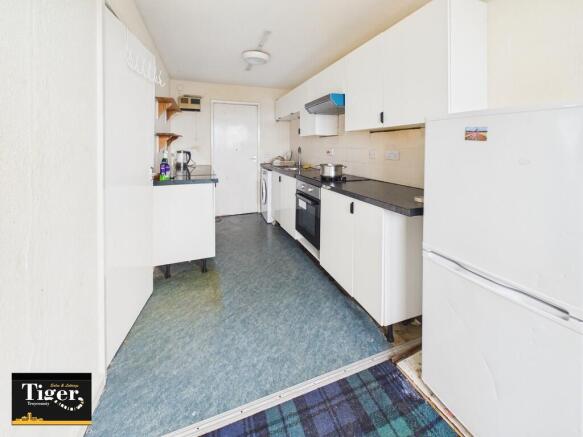 CAM01931G0-PR0338...