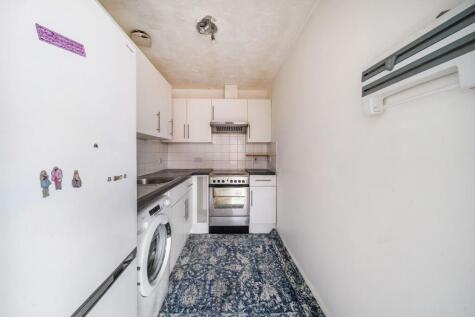 Shaftesbury Gardens, North Acton, London, NW10