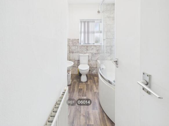 2 bed Terraced to rent Image 9