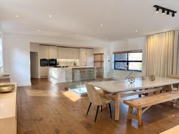 Dining Area.jpg