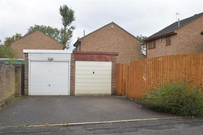 Garage & Parking